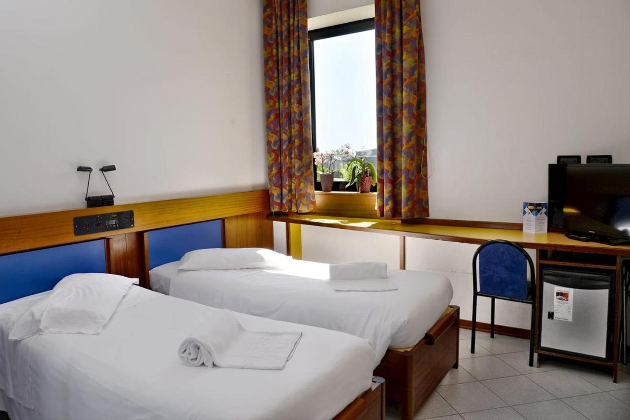 Hotel Il Maglio Imola Esterno foto
