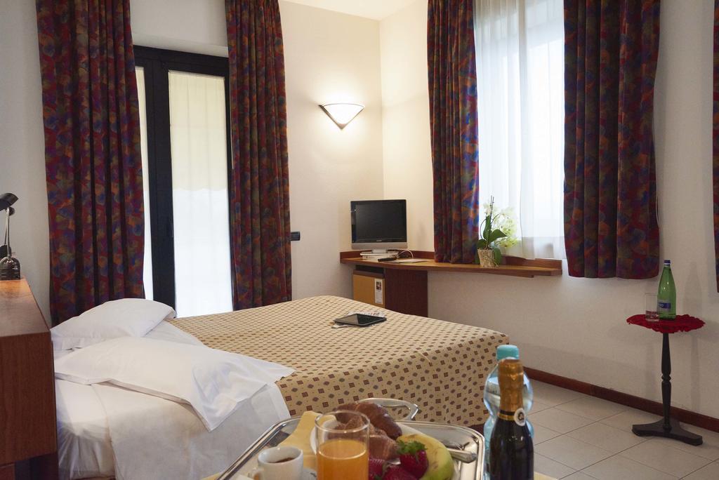 Hotel Il Maglio Imola Esterno foto