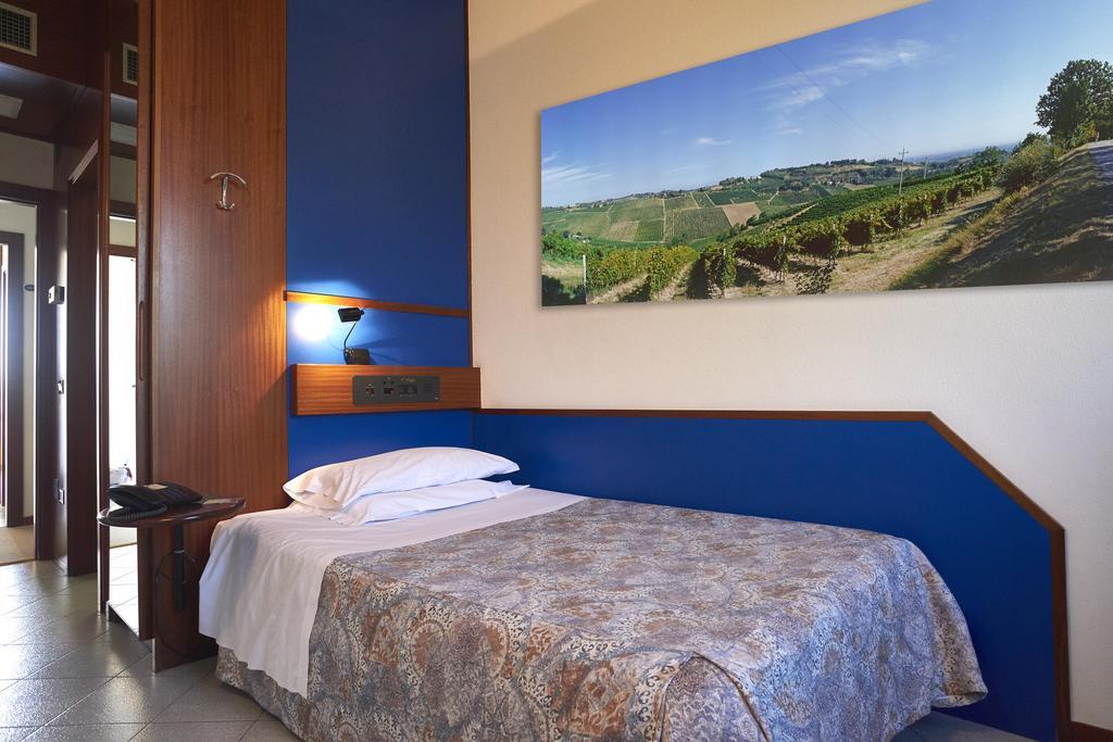 Hotel Il Maglio Imola Esterno foto